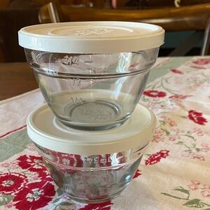 Pampered Chef Clear Glass Prep Bowls with White Lids - Set of 2